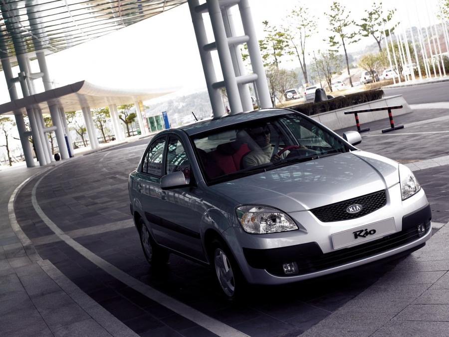  Kia Rio Sedan 2005 года  (фото 5 из 5)